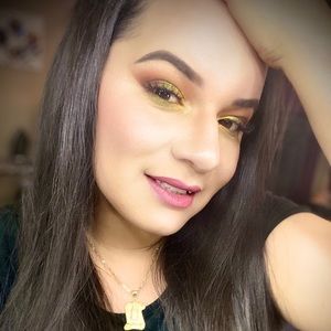 Meet your Posher, Lucy